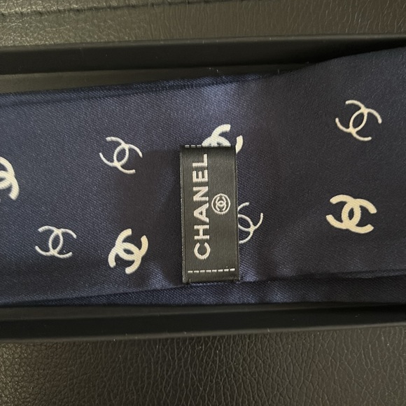 Brand new authentic Chanel mini scarf . - Picture 2 of 3